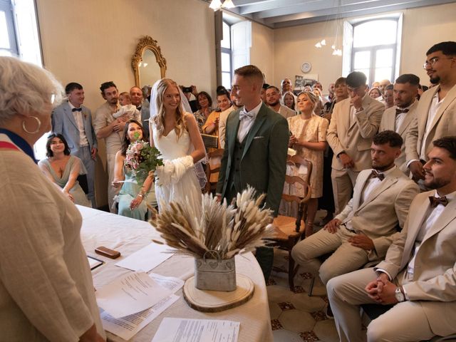 Le mariage de Florian et Romane à Pierrelatte, Drôme 32
