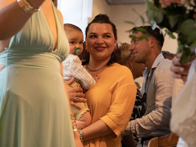 Le mariage de Florian et Romane à Pierrelatte, Drôme 44