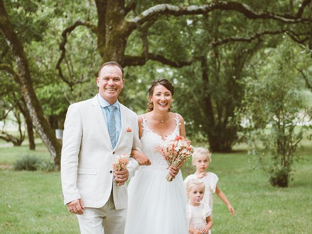 Le mariage de Jérémy et Claire à Arces, Charente Maritime 16