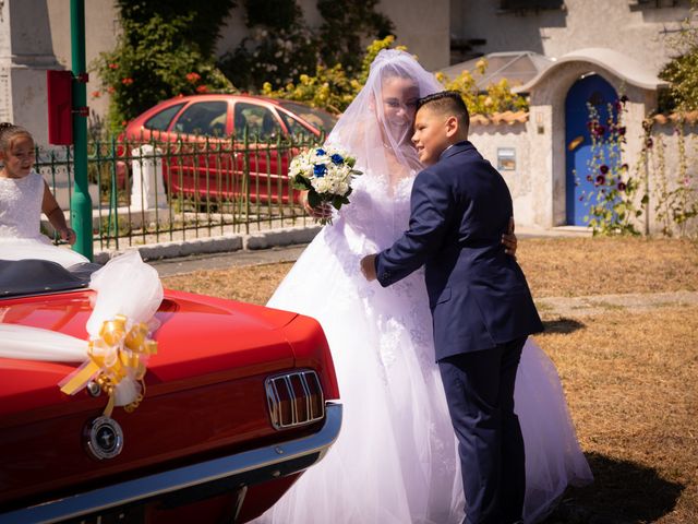 Le mariage de Cédric et Edwina à Aigrefeuille-d&apos;Aunis, Charente Maritime 7