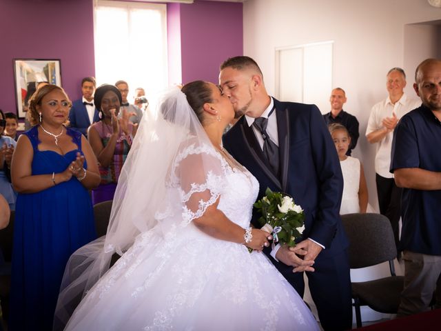 Le mariage de Cédric et Edwina à Aigrefeuille-d&apos;Aunis, Charente Maritime 14