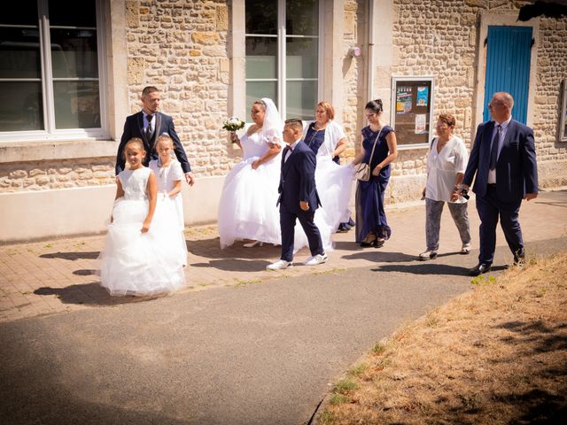 Le mariage de Cédric et Edwina à Aigrefeuille-d&apos;Aunis, Charente Maritime 23