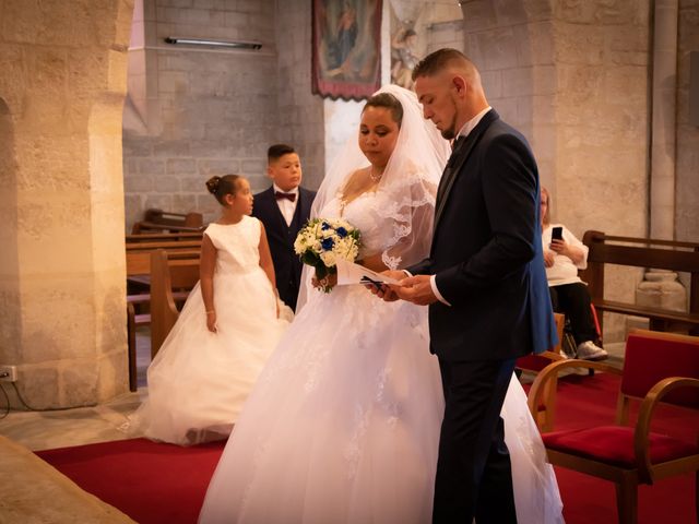 Le mariage de Cédric et Edwina à Aigrefeuille-d&apos;Aunis, Charente Maritime 35