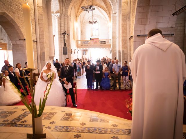 Le mariage de Cédric et Edwina à Aigrefeuille-d&apos;Aunis, Charente Maritime 37