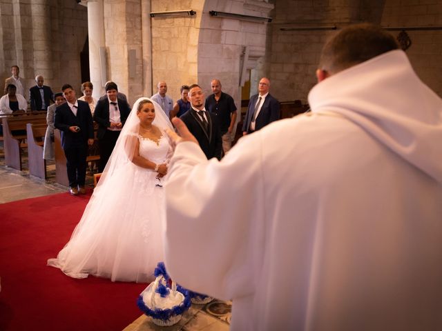 Le mariage de Cédric et Edwina à Aigrefeuille-d&apos;Aunis, Charente Maritime 41