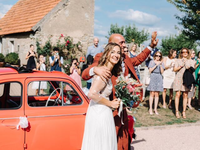 Le mariage de Fred et Nadia à Génelard, Saône et Loire 30