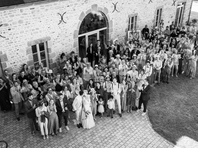 Le mariage de Kathy et Pierre à La Lucerne-d&apos;Outremer, Manche 64