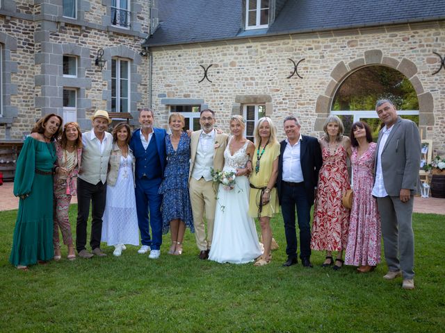 Le mariage de Kathy et Pierre à La Lucerne-d&apos;Outremer, Manche 85