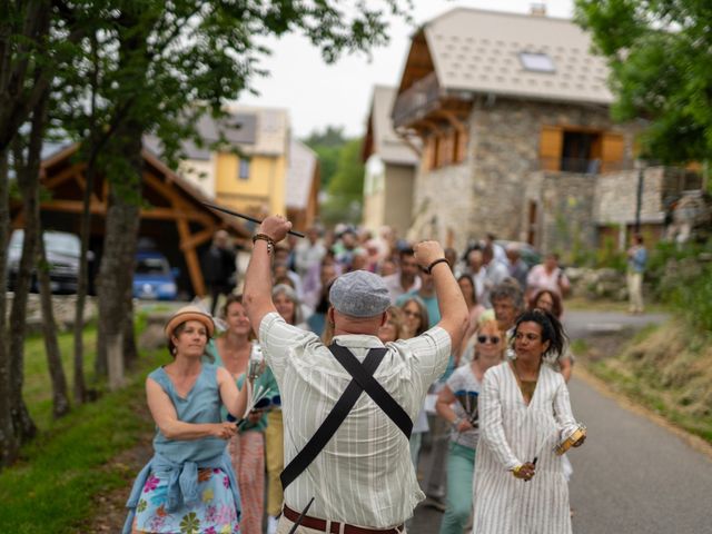 Le mariage de Moïses et Alicia à Puy-Sanières, Hautes-Alpes 15