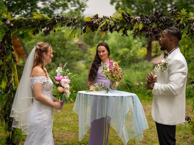 Le mariage de Moïses et Alicia à Puy-Sanières, Hautes-Alpes 16