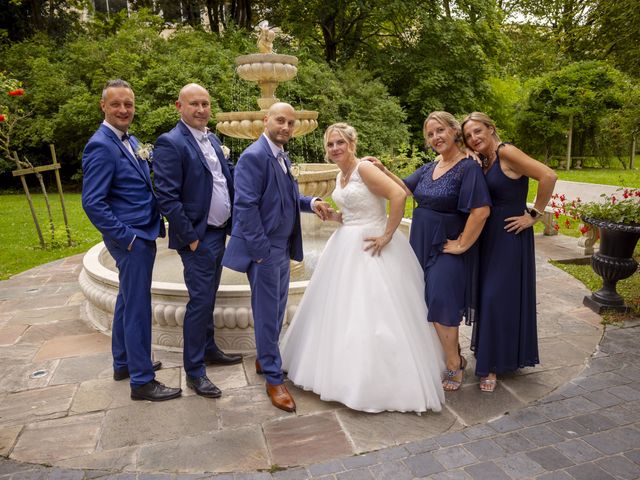 Le mariage de Jérémy et Sandra à Leforest, Pas-de-Calais 19