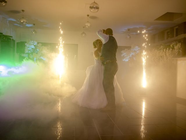 Le mariage de Jérémy et Sandra à Leforest, Pas-de-Calais 30