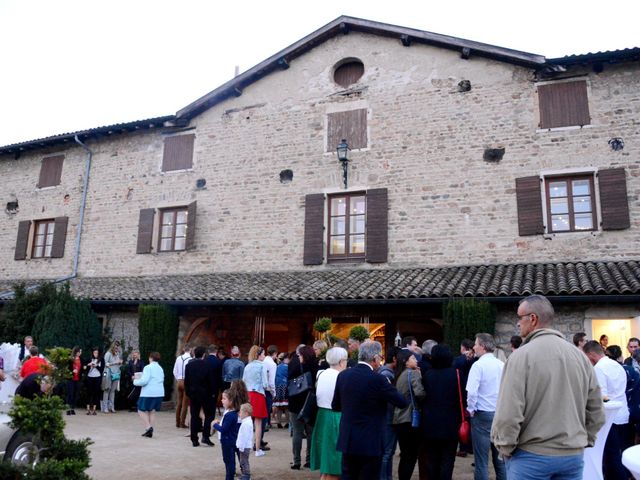 Le mariage de Lionel et Vanessa à Saint-Amour-Bellevue, Saône et Loire 32