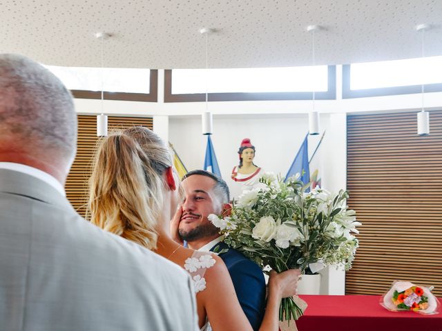 Le mariage de Gabriel et Joyce à Eyguières, Bouches-du-Rhône 10