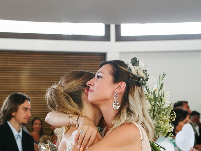 Le mariage de Gabriel et Joyce à Eyguières, Bouches-du-Rhône 20