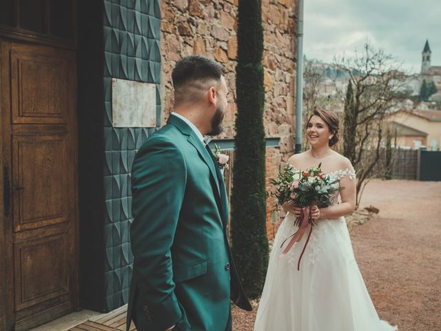 Le mariage de Romain et Heloïse à Bourg-de-Thizy, Rhône 37