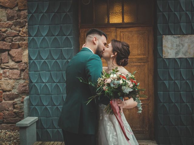 Le mariage de Romain et Heloïse à Bourg-de-Thizy, Rhône 42