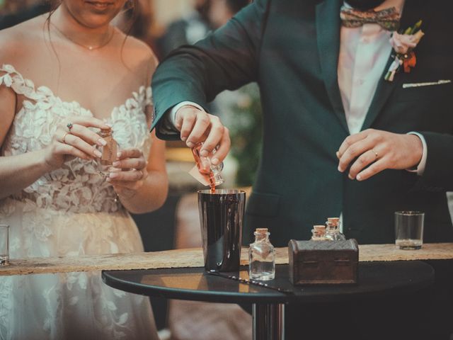 Le mariage de Romain et Heloïse à Bourg-de-Thizy, Rhône 96