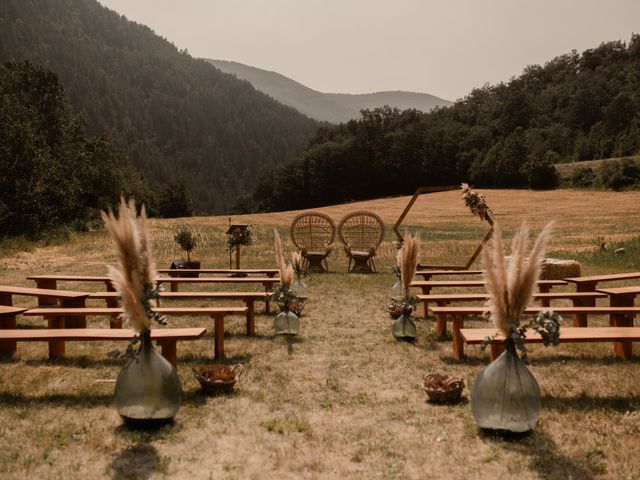 Le mariage de Julien et Elodie à Saint-Benoit, Alpes-de-Haute-Provence 1