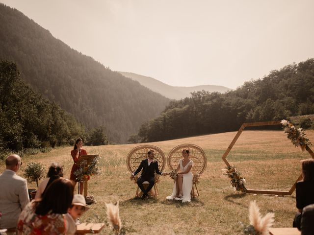 Le mariage de Julien et Elodie à Saint-Benoit, Alpes-de-Haute-Provence 17