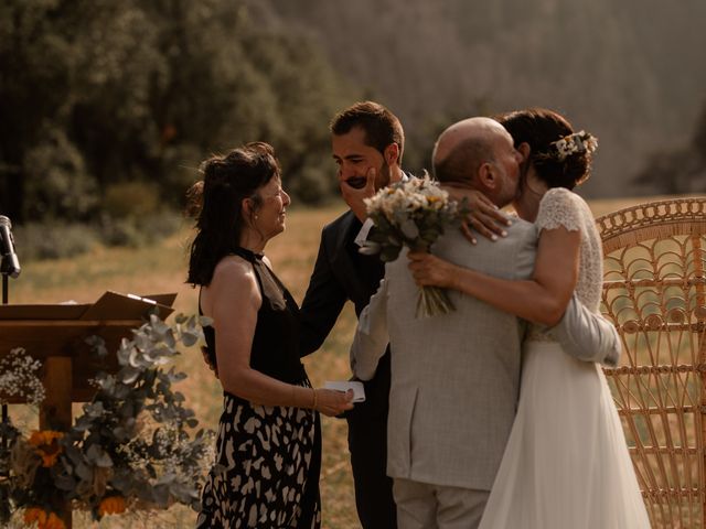 Le mariage de Julien et Elodie à Saint-Benoit, Alpes-de-Haute-Provence 18