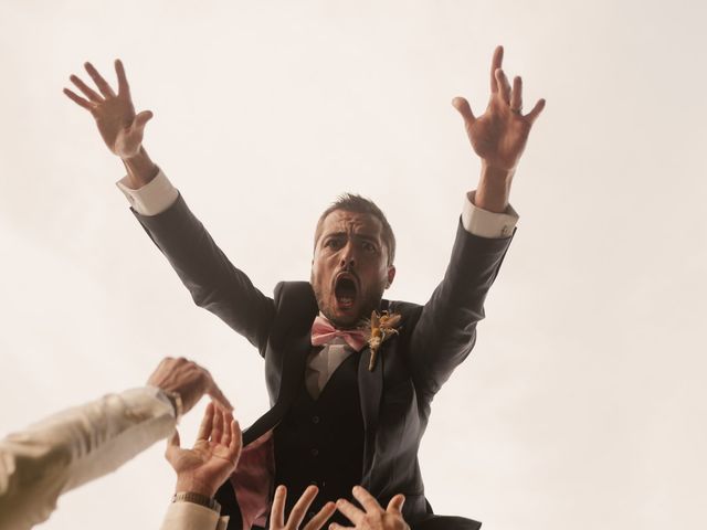 Le mariage de Julien et Elodie à Saint-Benoit, Alpes-de-Haute-Provence 44