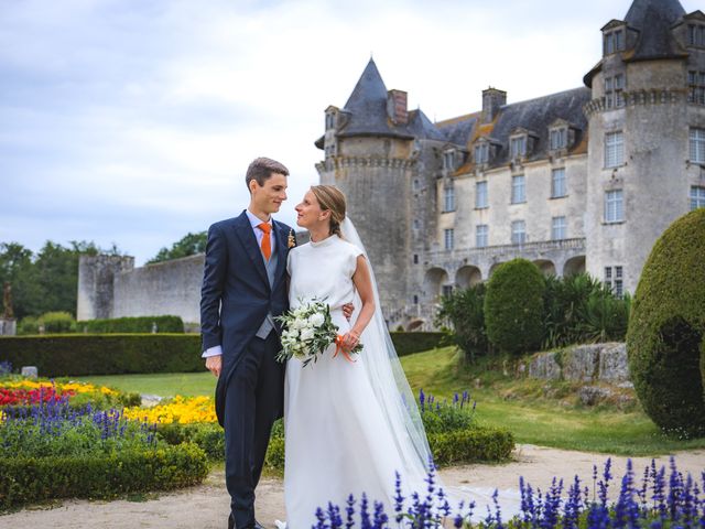 Le mariage de Guillaume et Louise à Saint-Porchaire, Charente Maritime 2