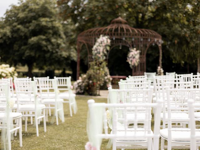 Le mariage de Nicolas et Inès à Sully , Calvados 17