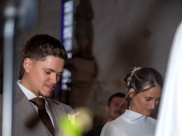 Le mariage de Louis et Eugénie à Poilly-sur-Tholon, Yonne 6