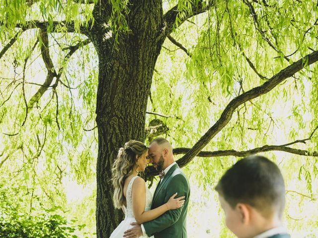 Le mariage de Benjamin et Claire à Tagnon, Ardennes 12