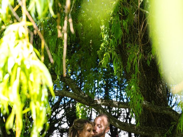 Le mariage de Benjamin et Claire à Tagnon, Ardennes 13