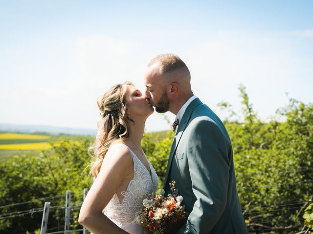 Le mariage de Benjamin et Claire à Tagnon, Ardennes 22