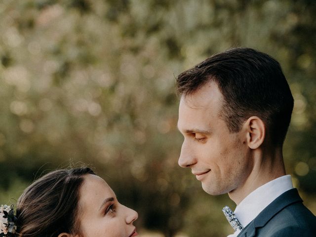 Le mariage de Romain et Caroline à Montireau, Eure-et-Loir 37