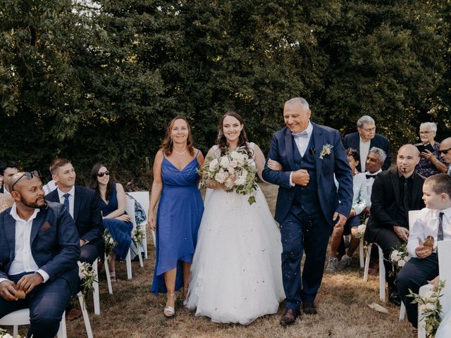 Le mariage de Romain et Caroline à Montireau, Eure-et-Loir 41