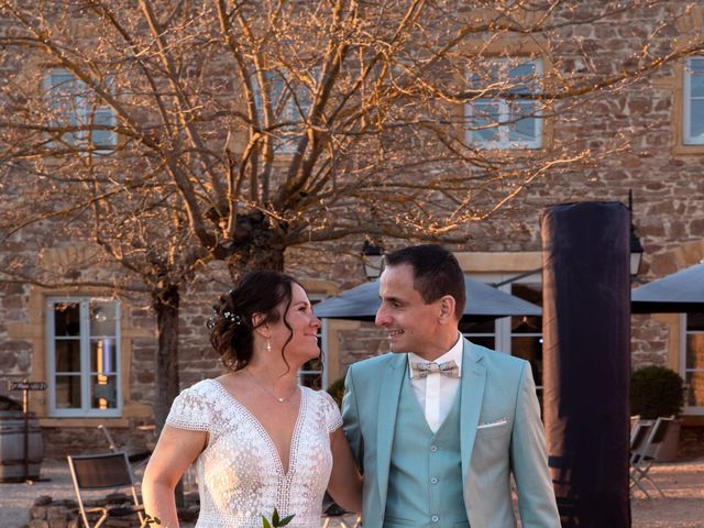 Le mariage de Jean-Sébastien et Claire à Saint-Laurent-d&apos;Oingt, Rhône 54