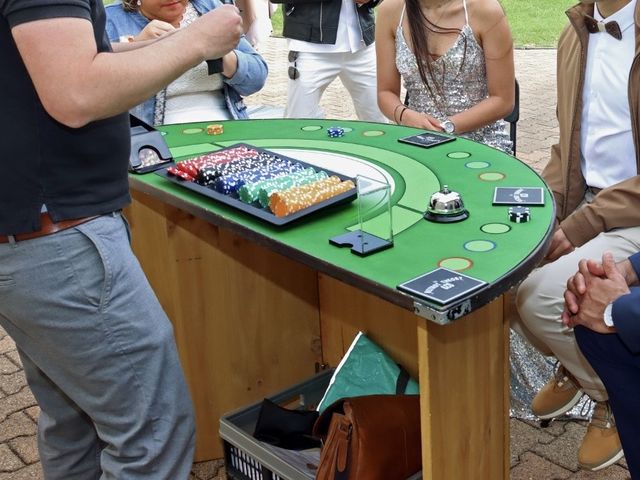 Le mariage de Virginie et Senouci à Artigues-près-Bordeaux, Gironde 27