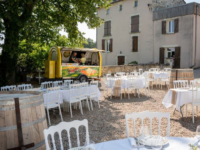 Le mariage de Eleonor et Claire à Poitiers, Vienne 11