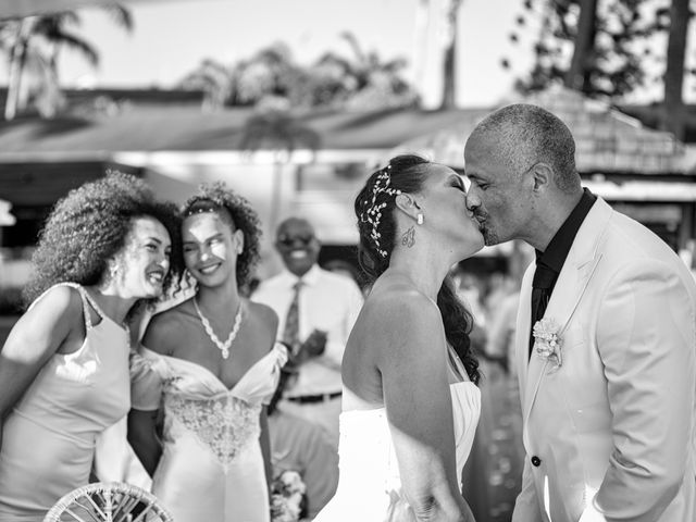 Le mariage de Cécilia et Didier à Sainte-Anne, Guadeloupe 10