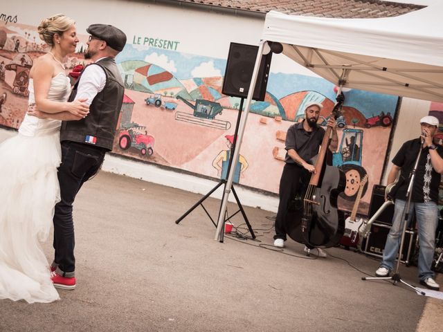 Le mariage de Maxime et Gaëlle à Chazelles-sur-Lyon, Loire 34