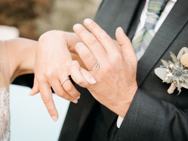 Le mariage de Nicolas et Véronique à Peyruis, Alpes-de-Haute-Provence 32