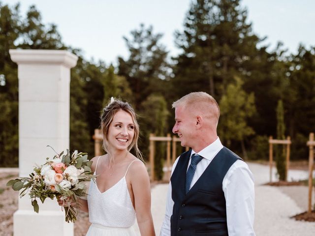 Le mariage de Hugo et Julie à Sault, Vaucluse 24