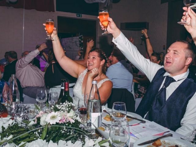Le mariage de Gary  et Delphine  à Thumeries, Nord 38