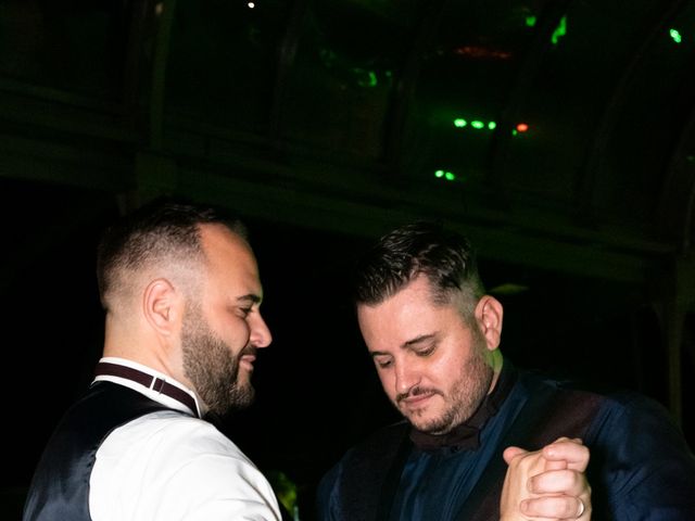 Le mariage de Armand et Ludovic à Décines-Charpieu, Rhône 46