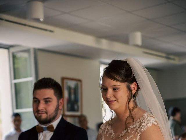 Le mariage de Antonin et Loriane à Sauzé-Vaussais, Deux-Sèvres 6