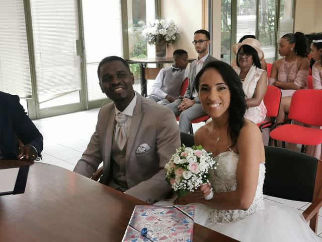 Le mariage de Jean Simon  et Maria à Fleury-Mérogis, Essonne 1