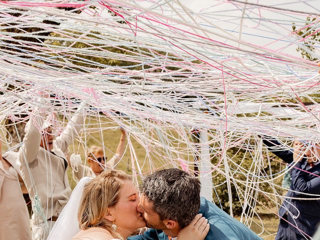 Le mariage de Adrien et Allison à Saint-Étienne-Cantalès, Cantal 8