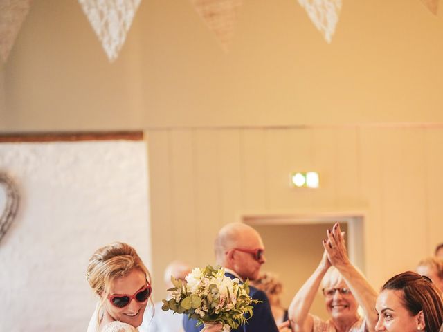 Le mariage de Robin et Céline à Cayeux-sur-Mer, Somme 28