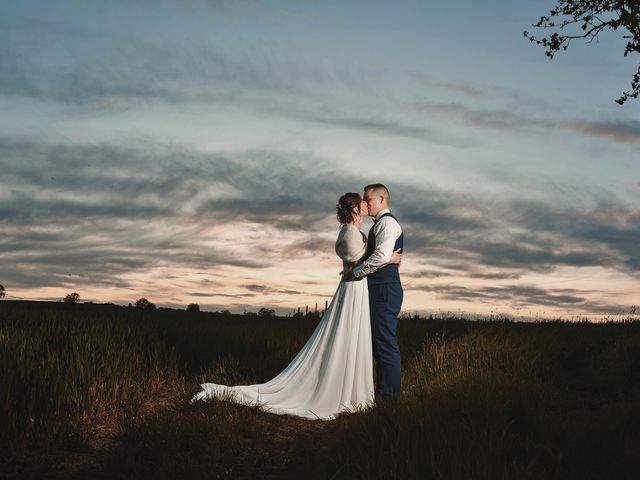 Le mariage de Julien et Kelly à Montfort-le-Gesnois, Sarthe 7