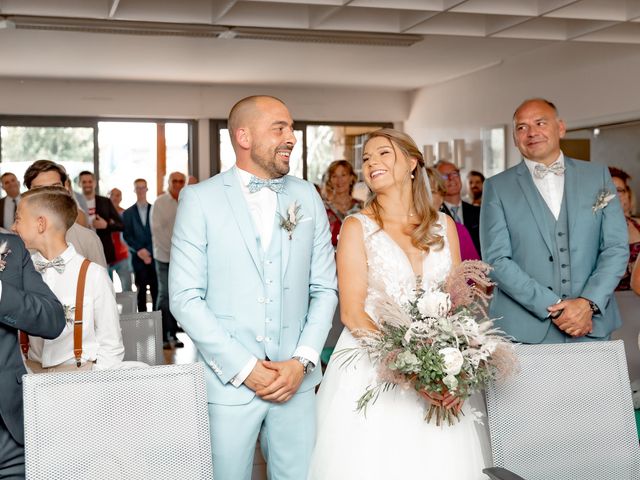 Le mariage de Stephane et Marine à Aydat, Puy-de-Dôme 13