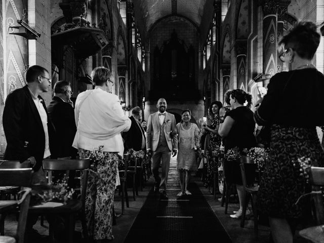 Le mariage de Stephane et Marine à Aydat, Puy-de-Dôme 27